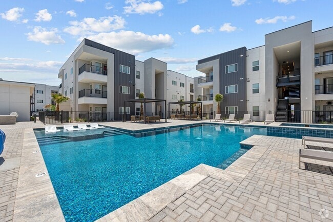Building Photo - Desert Commons East Rental