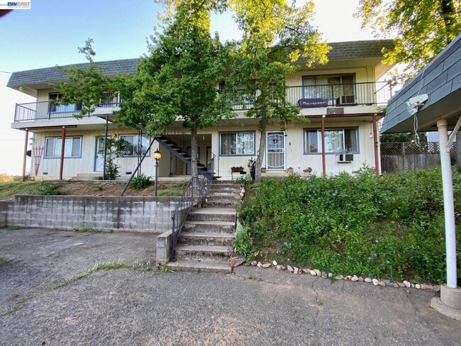 Photo - 17 Raggio Rd Unit 1