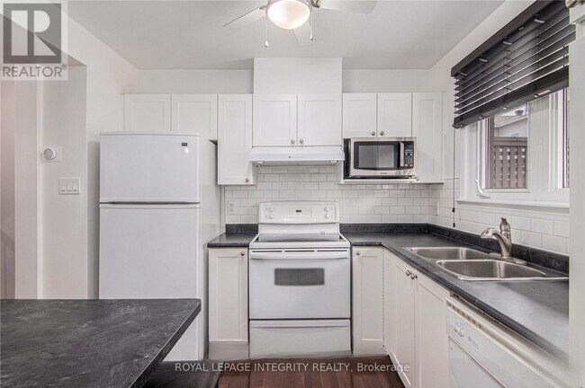 Photo - 118 Monterey Dr