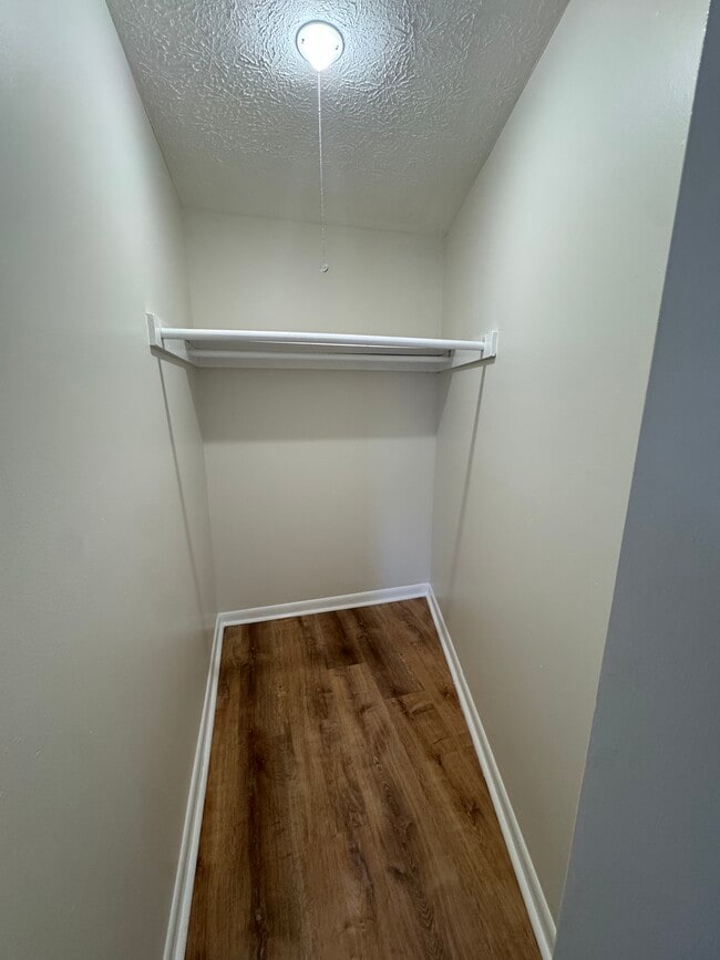 Photo - Hamburg Heights