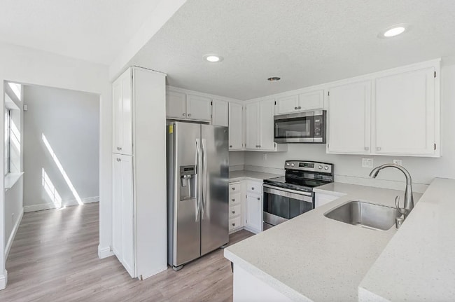 Photo - 2280 Southwood Dr