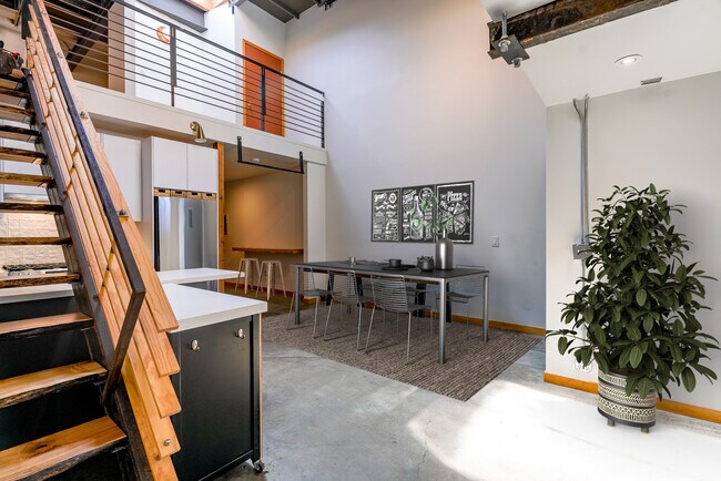 Comedor - Decoración virtual - 2323 Magnolia St Unidad Suite 6