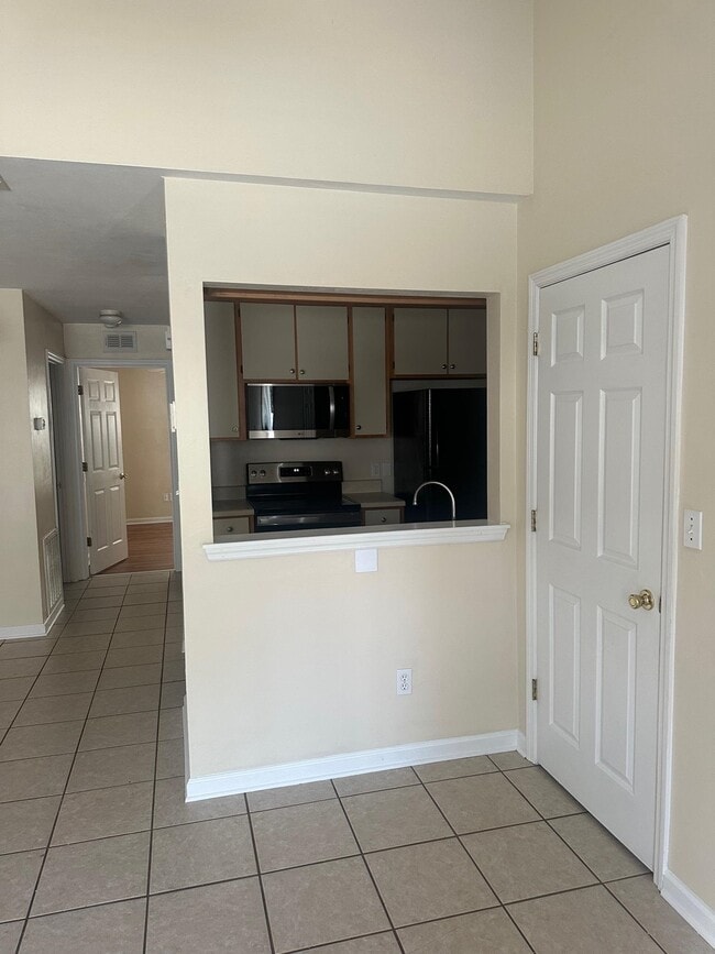 Photo - 1350 Castelnau Ct