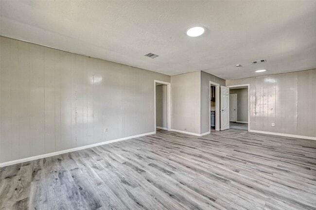 Photo - 5962 Willow Glen Dr