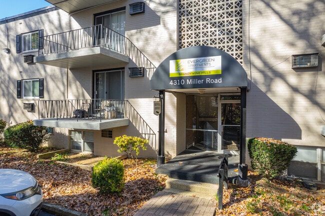 Entrada - Brandywine Hills Apartments