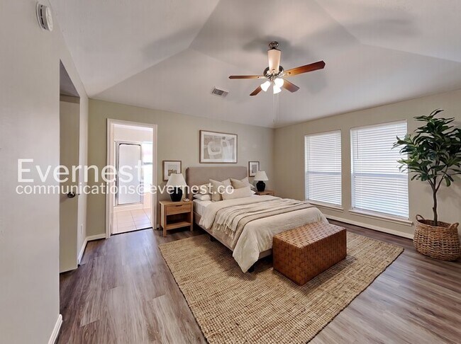 Photo - 126 Barbetta Ct