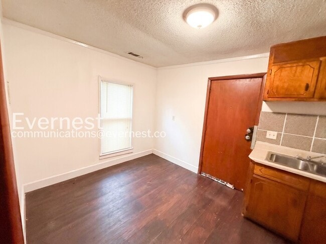 Photo - 1233 Elm Ave Unit a