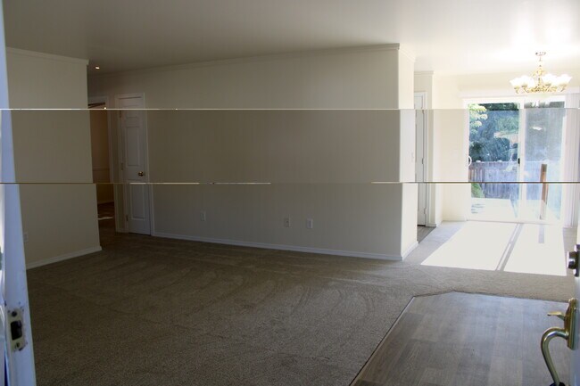Photo - 1497 Trisha Way