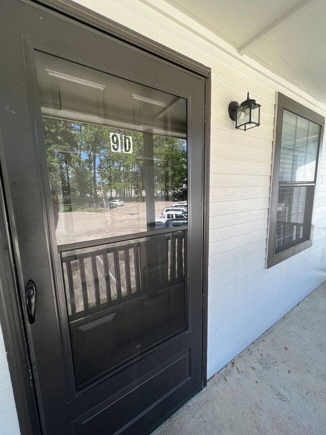 Photo - 9 Pinewood Ct Unit 9D