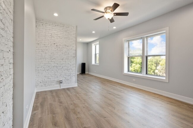 Photo - 1712 W Juneway Ter