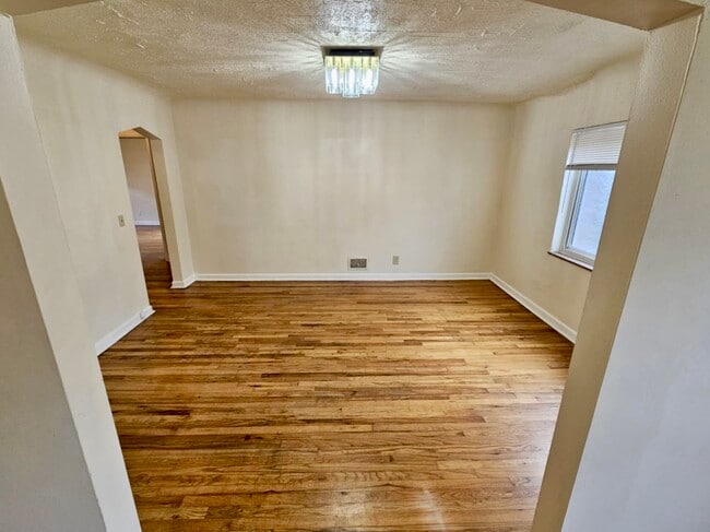 Dining room - 1129 Clearbrook Dr Unit 2