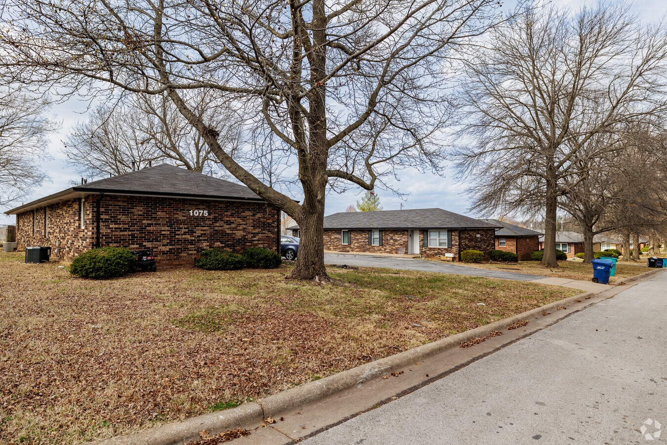 Photo - Lexington Apartments
