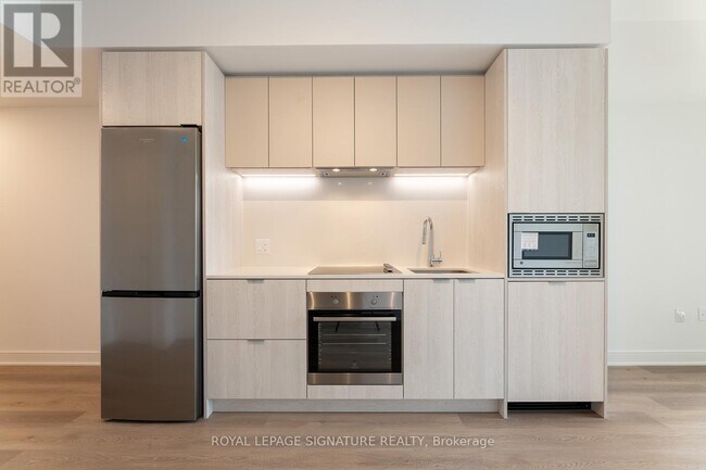 Photo - 86 Dundas St E Unit 526