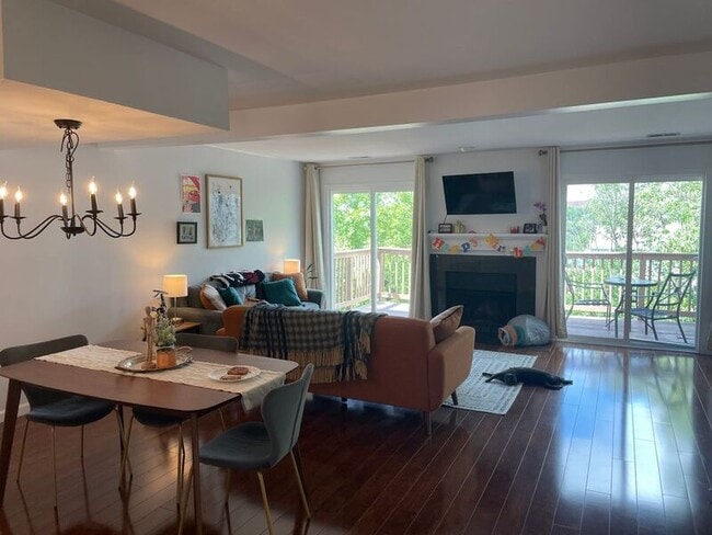 Photo - 955 Auburnview Dr