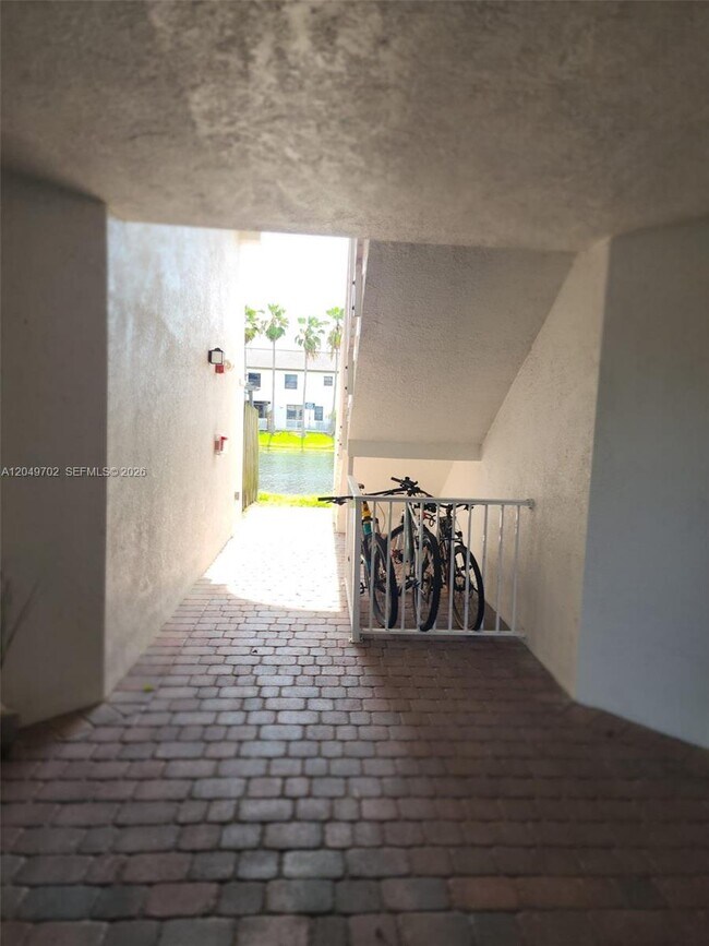 Photo - 8960 NW 97th Ave Unit 102