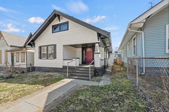 Building Photo - 409 N Temple Ave