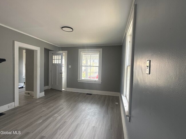 Photo - 2228 Guilderland Ave