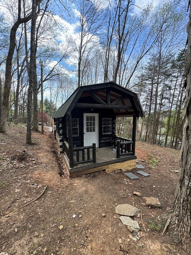 Photo - 1552 Boone Dr Unit B