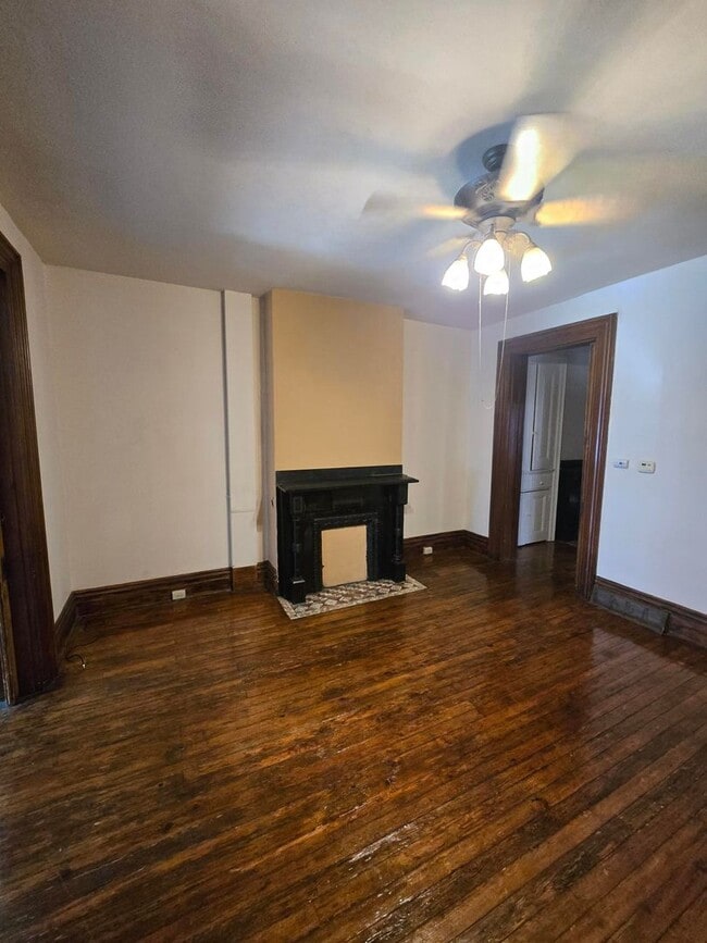 Building Photo - 100 S 13th St Unit 1st Flr. Rental