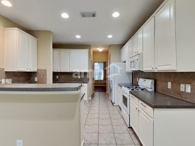 Photo - 1627 Buckingham Dr