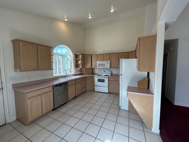 Photo - Carterville Duplex Unidad Upstairs