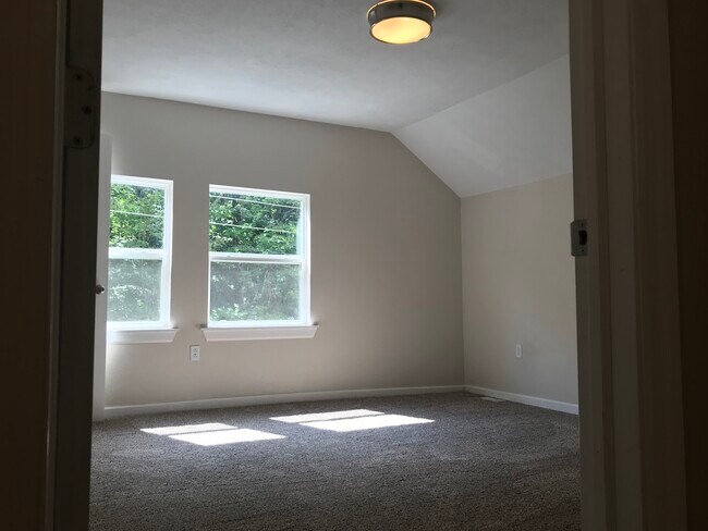 Photo - 702 Seavey Rd, Front