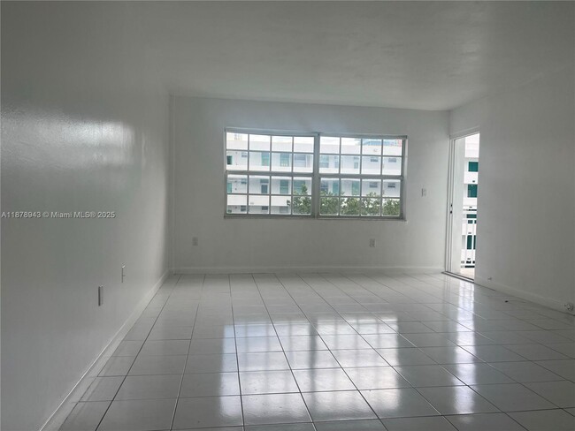 Photo - 325 Ocean Dr Unidad 506