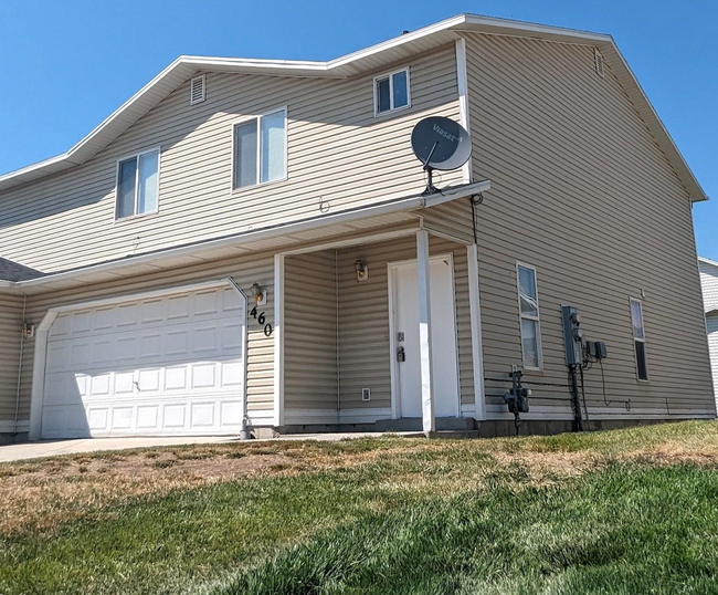 Photo - Move In Today! 3 Bed 1.5 Bath Duplex in Og...