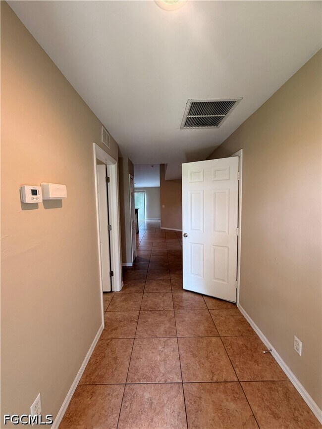 Photo - 2206 Keith Ave S