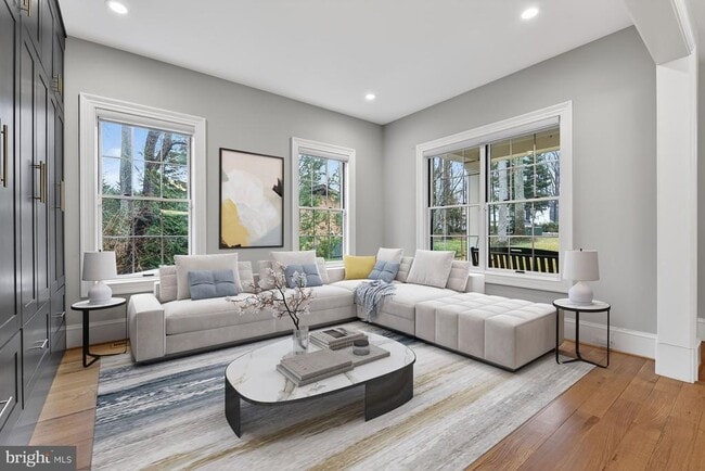 Photo - 7002 River Oaks Dr