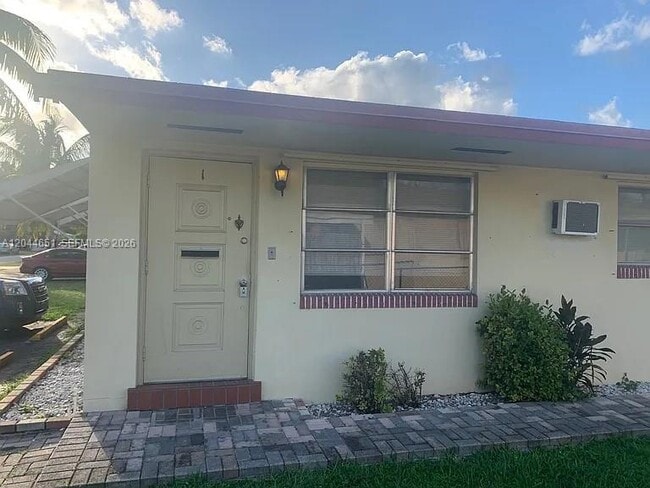 Photo - 2407 McKinley St Unidad 2