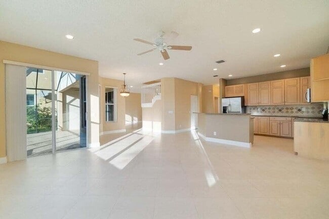 Photo - 7227 Chesapeake Cir