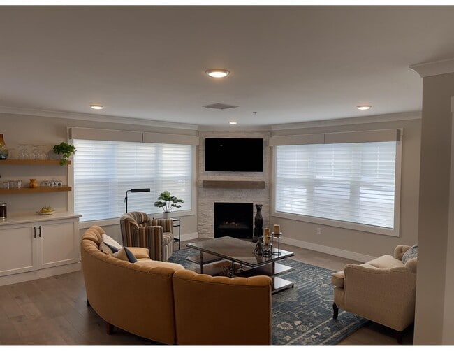 Photo - 2075 Lafayette Rd Unit A12