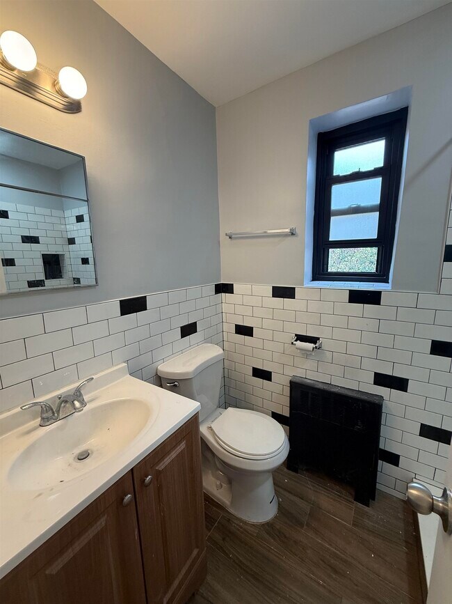 165 Vroom St Unit 2G