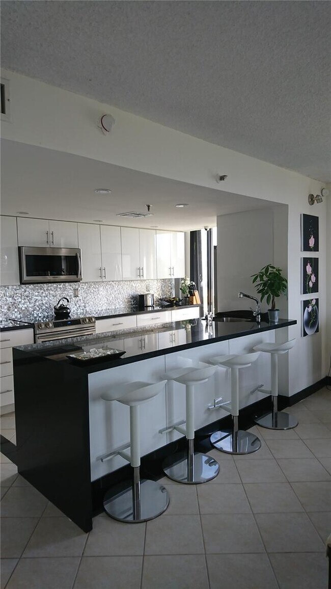 2501 Brickell Ave Unit 507