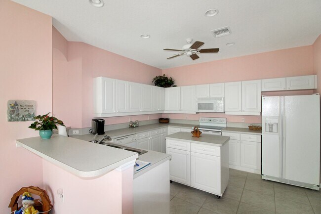 Photo - Pelican Pointe Seasonal Villa for Rent