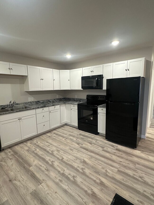 Photo - Brand New & Charming 2 Bedroom, 2 Bathroom Unit in St. Anthony!