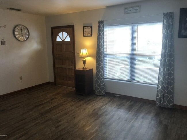 Photo - 5222 shirley ave