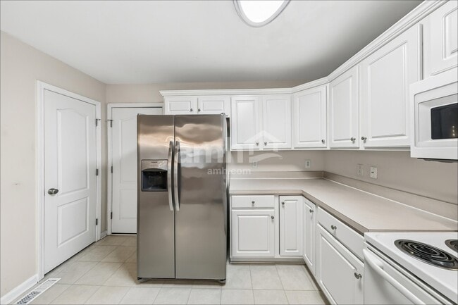 Photo - 3146 Jenkins Dr