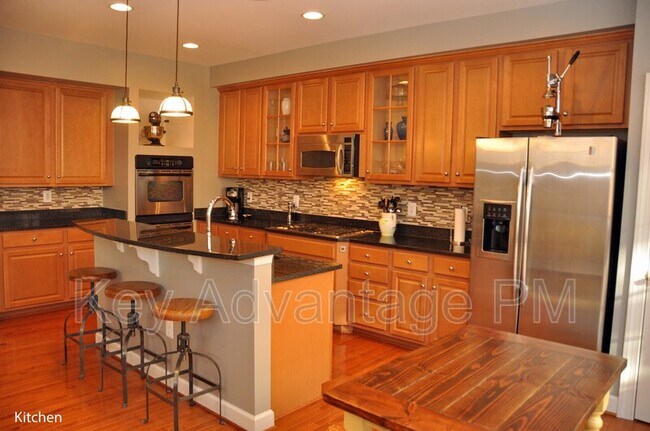 Photo - 761 Vestal St