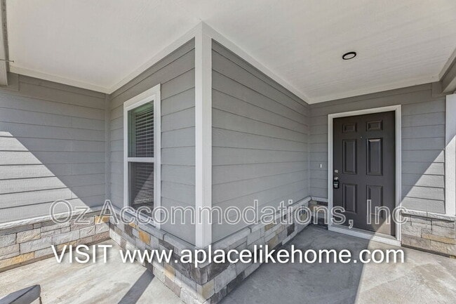 19427 Lincoln St
