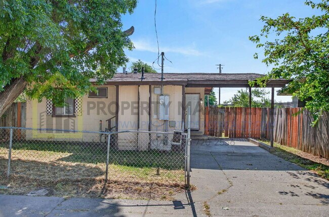 Photo - 302 Chennault Ct