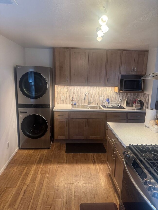 Photo - Cozy 2-Bedroom Home in Mountainaire | Backyard + Washer & Dryer