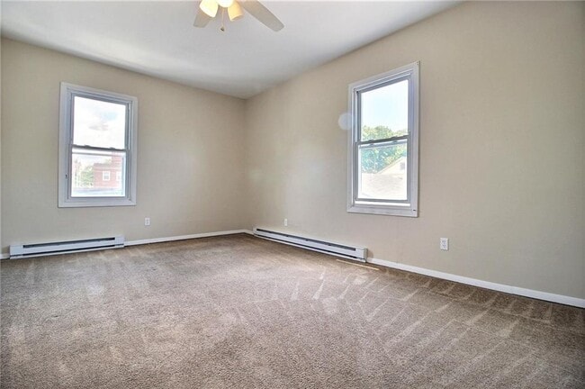 33 Railroad Ave Unit 2