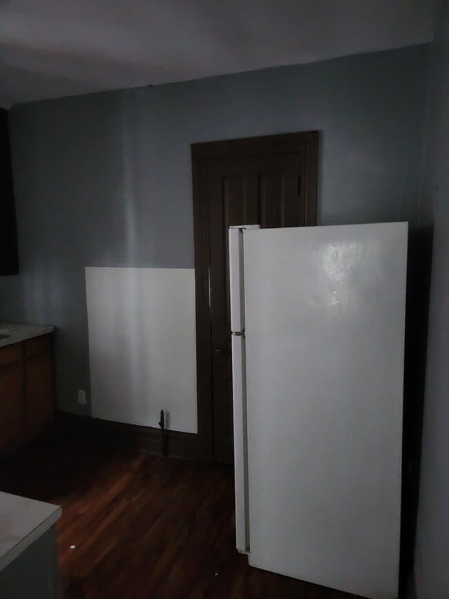 Photo - 37 N West St Unit 2