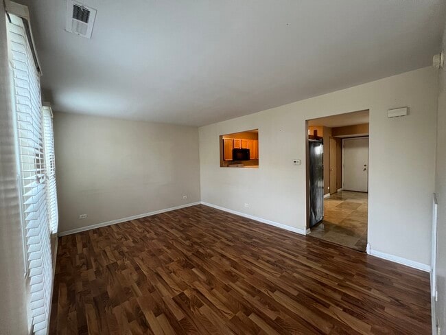 Photo - 1645 Victoria Park Cir