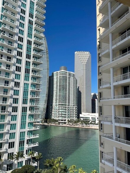 Photo - 888 Brickell Key Dr