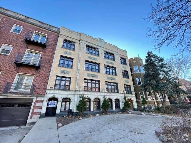Building Photo - 1127 W Farwell Ave Unit 305 Rental