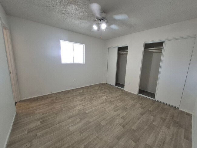 Photo - Large 4 Bed 2 Bath House