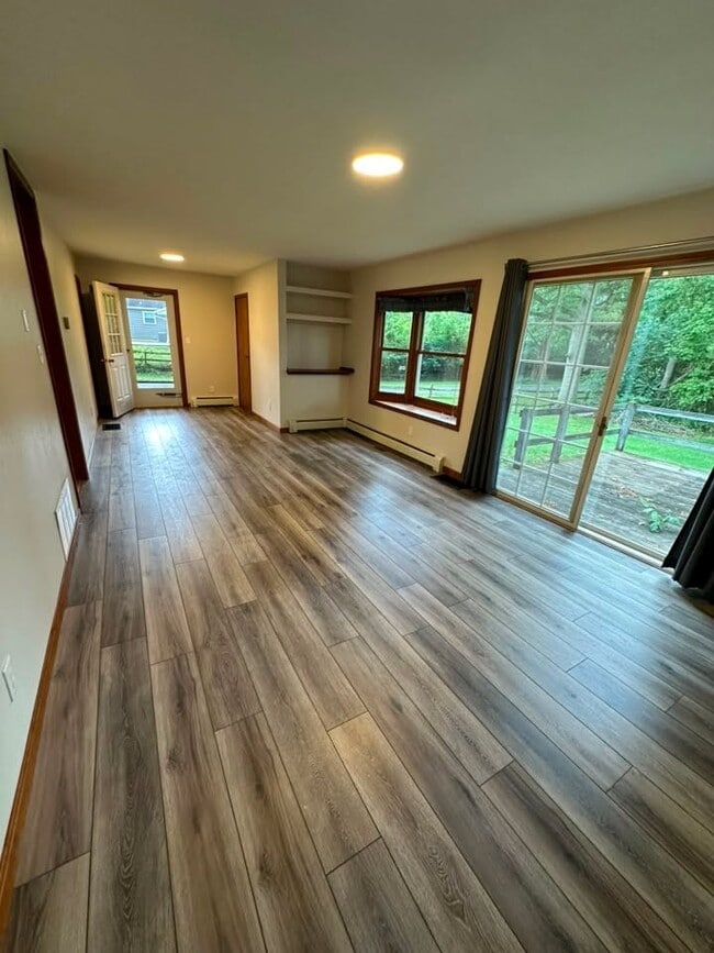 Photo - 580 Sand Ridge Rd